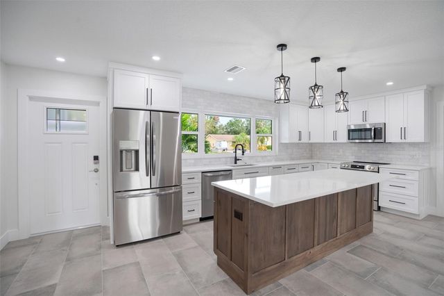 5528 BRIARCLIFF DRIVE, Sarasota, FL 34232
