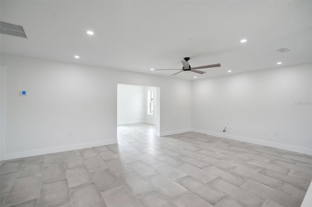 5528 BRIARCLIFF DRIVE, Sarasota, FL 34232