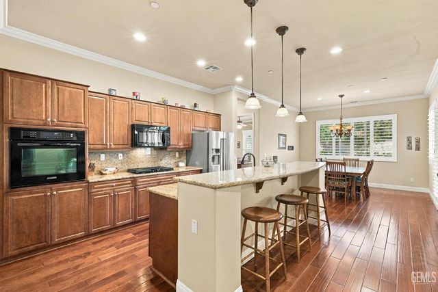14304 Del Webb Court, Bakersfield, CA 93306