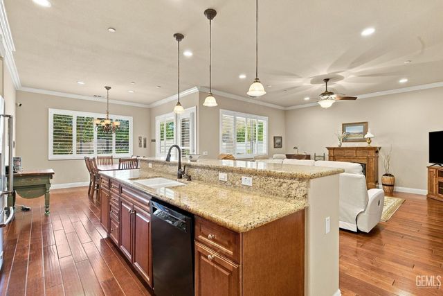 14304 Del Webb Court, Bakersfield, CA 93306