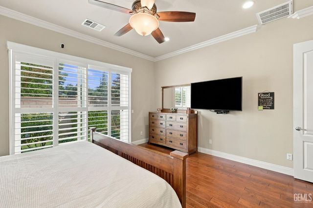 14304 Del Webb Court, Bakersfield, CA 93306