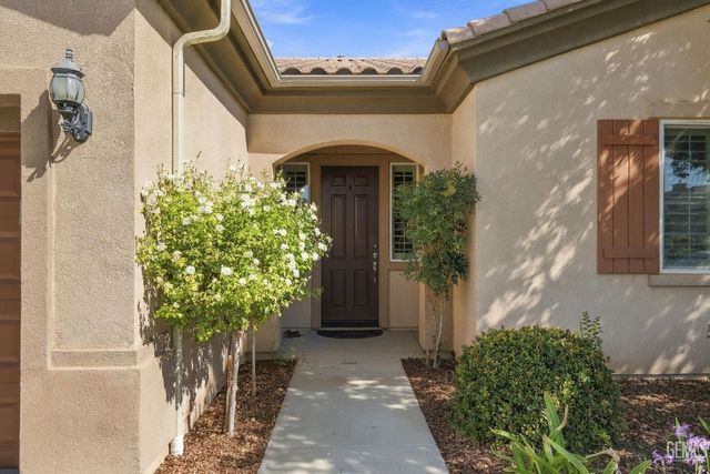 14304 Del Webb Court, Bakersfield, CA 93306