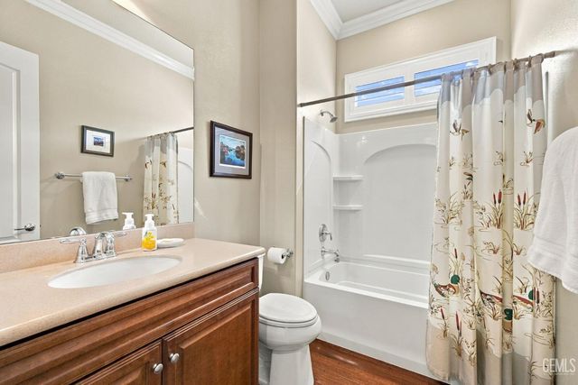 14304 Del Webb Court, Bakersfield, CA 93306