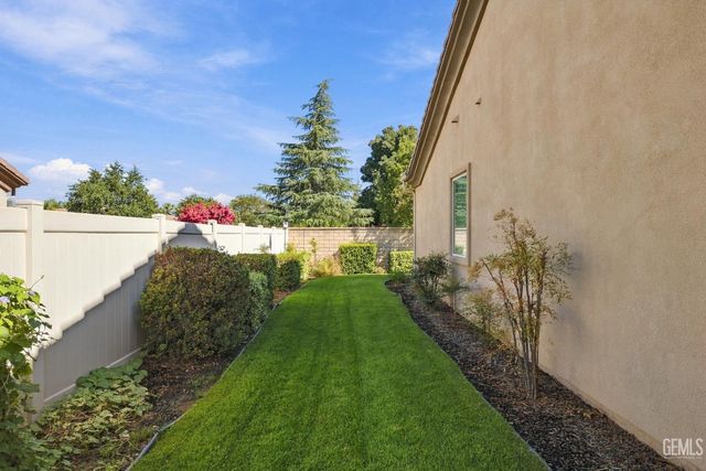 14304 Del Webb Court, Bakersfield, CA 93306