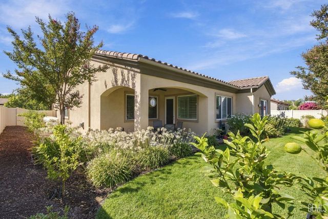 14304 Del Webb Court, Bakersfield, CA 93306