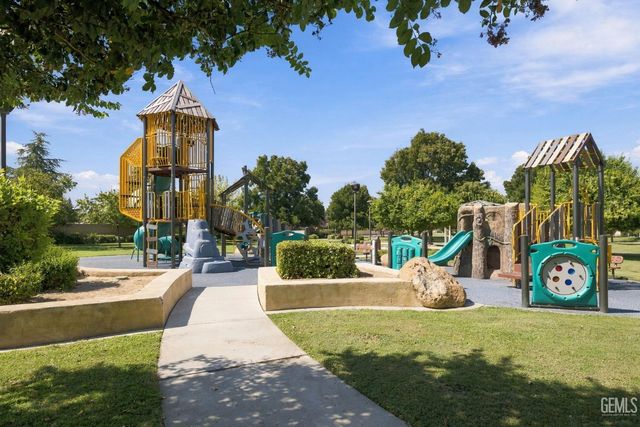 14304 Del Webb Court, Bakersfield, CA 93306