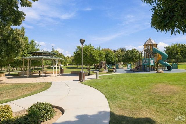 14304 Del Webb Court, Bakersfield, CA 93306