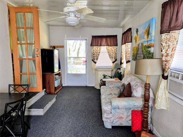 6235 PARKSEND LANE, Zephyrhills, FL 33542
