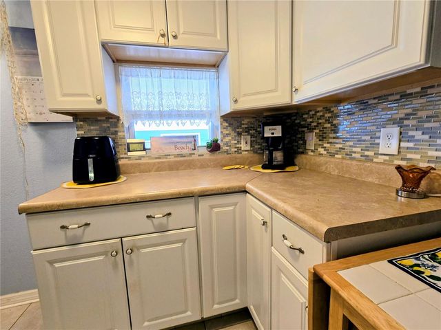 6235 PARKSEND LANE, Zephyrhills, FL 33542