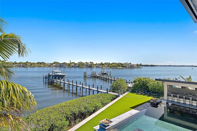 9 Bamboo Ln, Jupiter, FL 33458