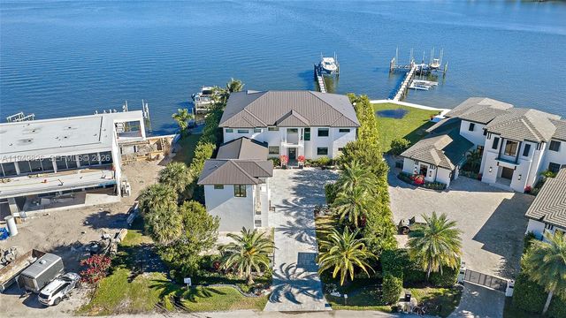 9 Bamboo Ln, Jupiter, FL 33458