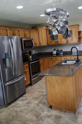 280 Switchboard RD, Portland, TN 37148