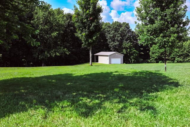 280 Switchboard RD, Portland, TN 37148