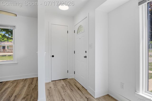 972 Arlene Avenue, Pontiac, MI 48340