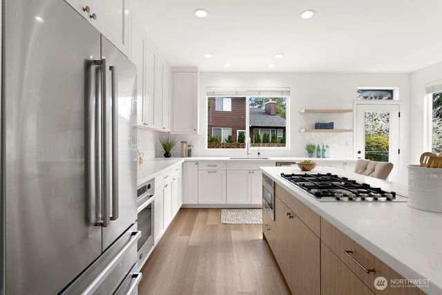 24023 SE 10th Street, Sammamish, WA 98075