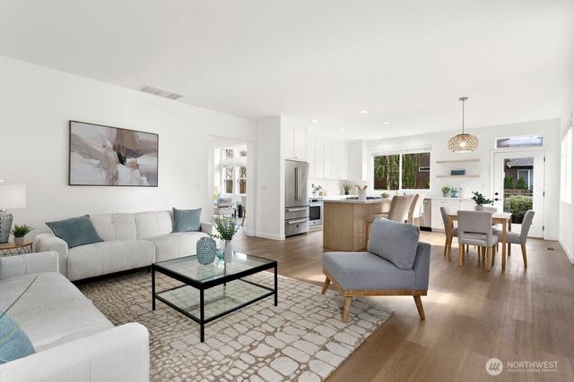 24023 SE 10th Street, Sammamish, WA 98075