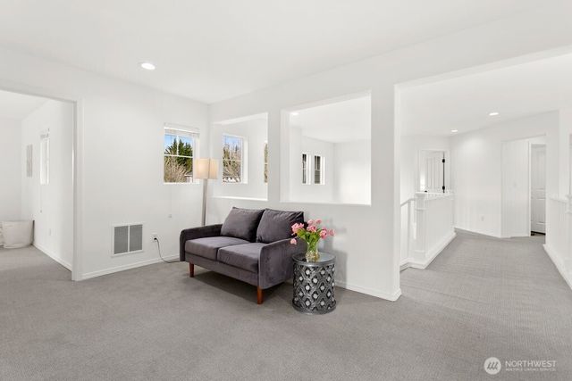 24023 SE 10th Street, Sammamish, WA 98075