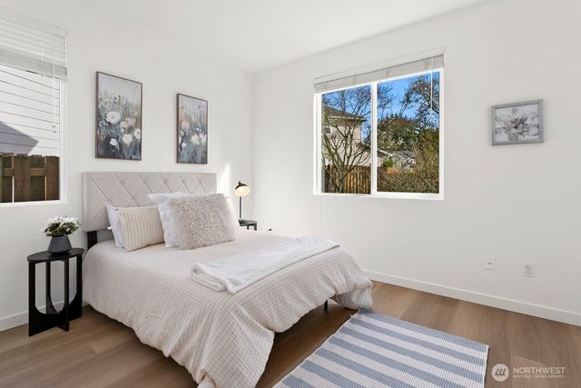 24023 SE 10th Street, Sammamish, WA 98075