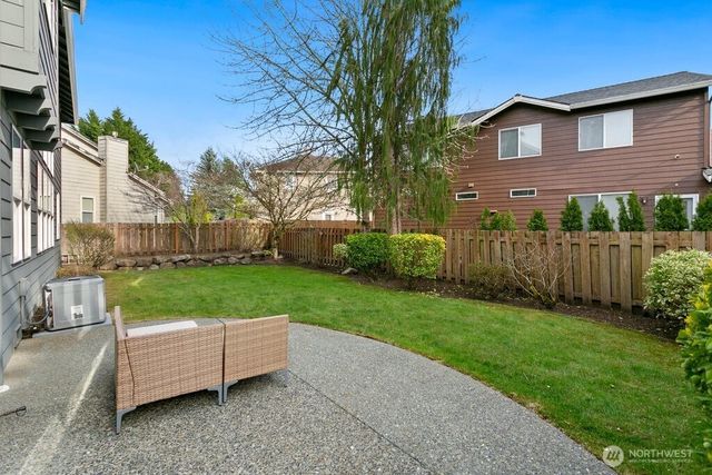 24023 SE 10th Street, Sammamish, WA 98075