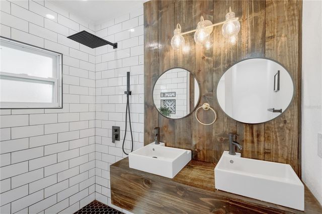 4400 44TH AVENUE N, St Petersburg, FL 33714