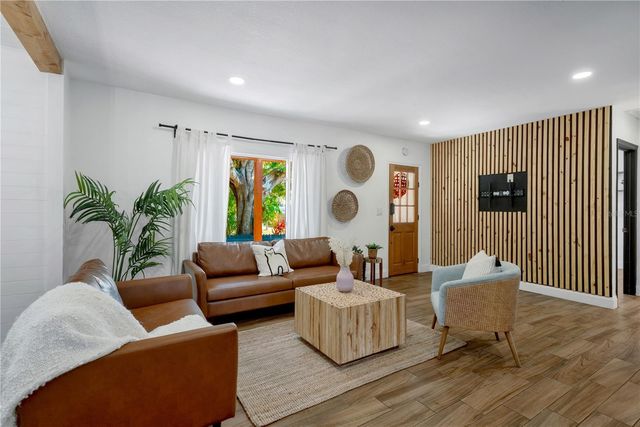 4400 44TH AVENUE N, St Petersburg, FL 33714