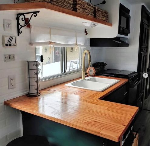 4400 44TH AVENUE N, St Petersburg, FL 33714