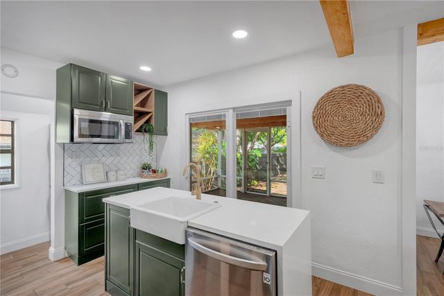 4400 44TH AVENUE N, St Petersburg, FL 33714