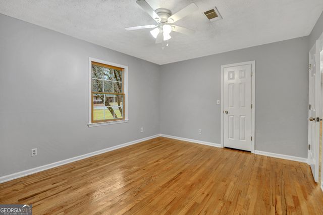 125 Flint Hill Drive, Oxford, GA 30054