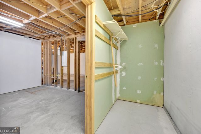 125 Flint Hill Drive, Oxford, GA 30054