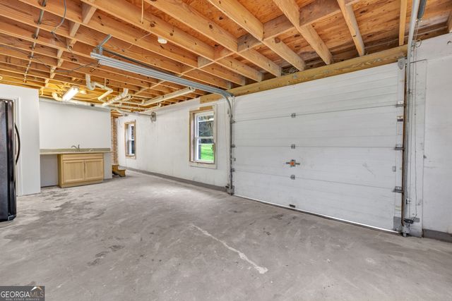 125 Flint Hill Drive, Oxford, GA 30054