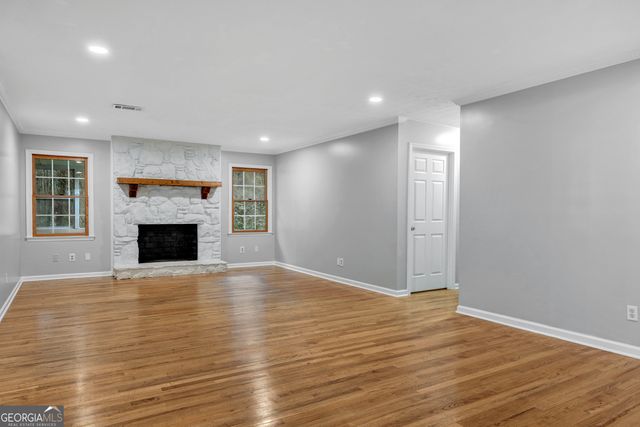 125 Flint Hill Drive, Oxford, GA 30054