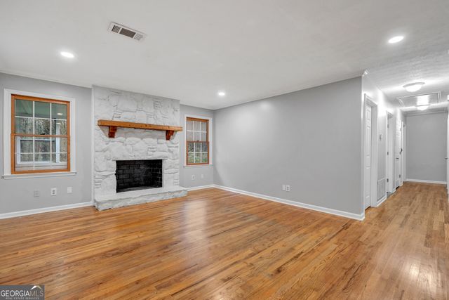 125 Flint Hill Drive, Oxford, GA 30054