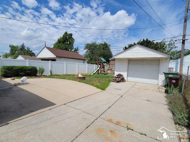 12960 Birrell Street, Southgate, MI 48195