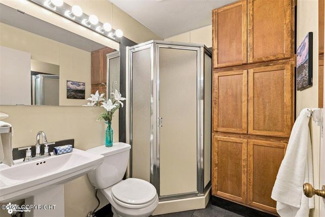 1801 W 13th Avenue, Anchorage, AK 99501