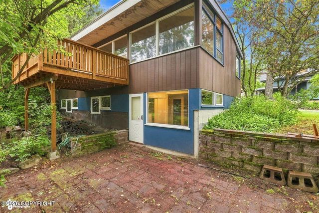 1801 W 13th Avenue, Anchorage, AK 99501