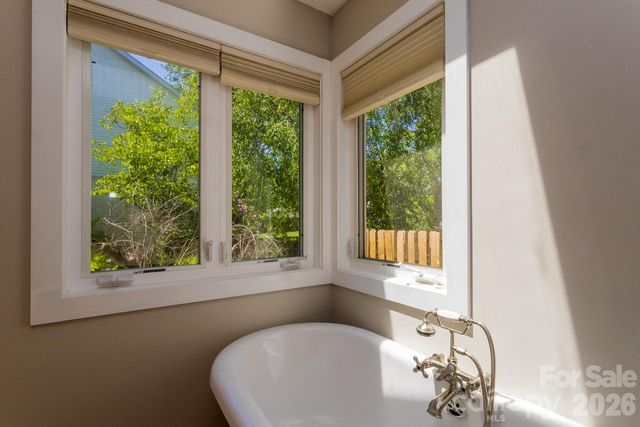 55 Eden Glen Road, Black Mountain, NC 28711