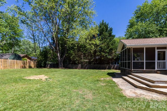 55 Eden Glen Road, Black Mountain, NC 28711