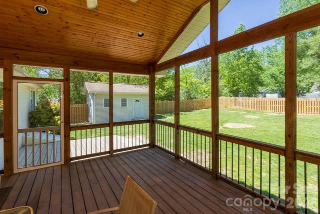 55 Eden Glen Road, Black Mountain, NC 28711
