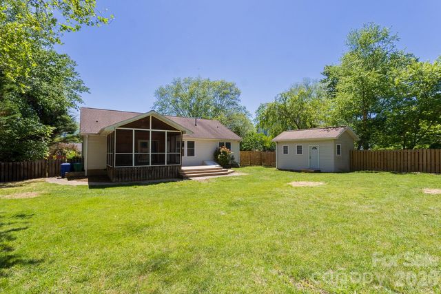55 Eden Glen Road, Black Mountain, NC 28711