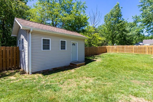 55 Eden Glen Road, Black Mountain, NC 28711