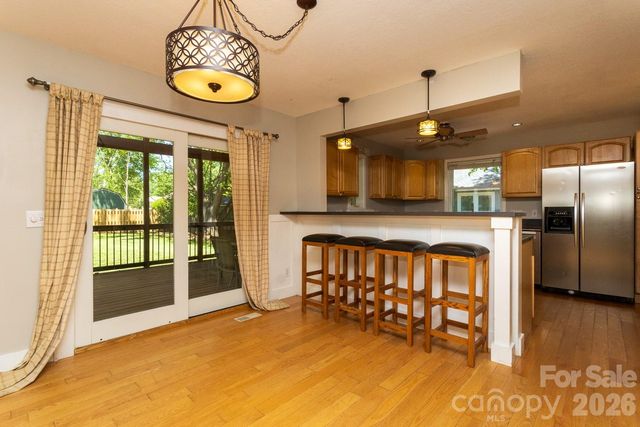 55 Eden Glen Road, Black Mountain, NC 28711