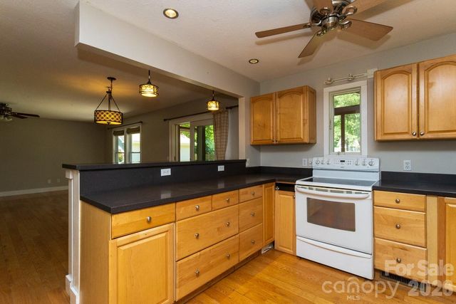 55 Eden Glen Road, Black Mountain, NC 28711