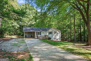2262 Everett Court, Loganville, GA 30052