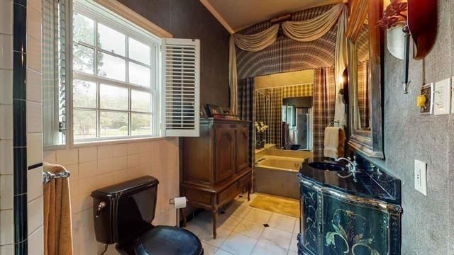 5975 Calder Avenue, Beaumont, TX 77706