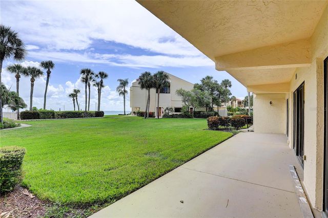 7510 SUNSHINE SKYWAY LANE S T13, St Petersburg, FL 33711