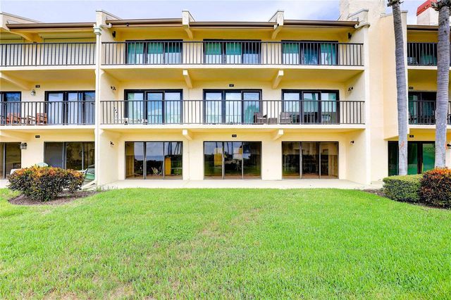 7510 SUNSHINE SKYWAY LANE S T13, St Petersburg, FL 33711