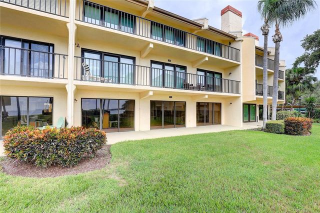 7510 SUNSHINE SKYWAY LANE S T13, St Petersburg, FL 33711