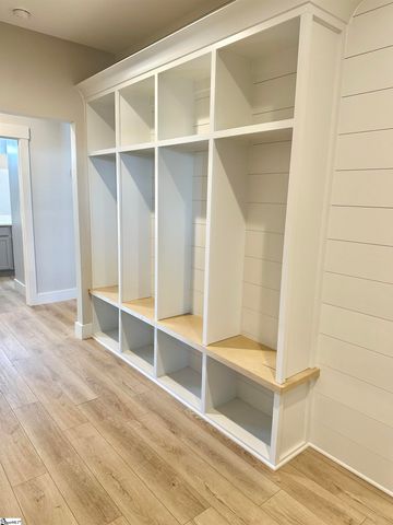 514 Hillview Knoll Lane, Greer, SC 29651