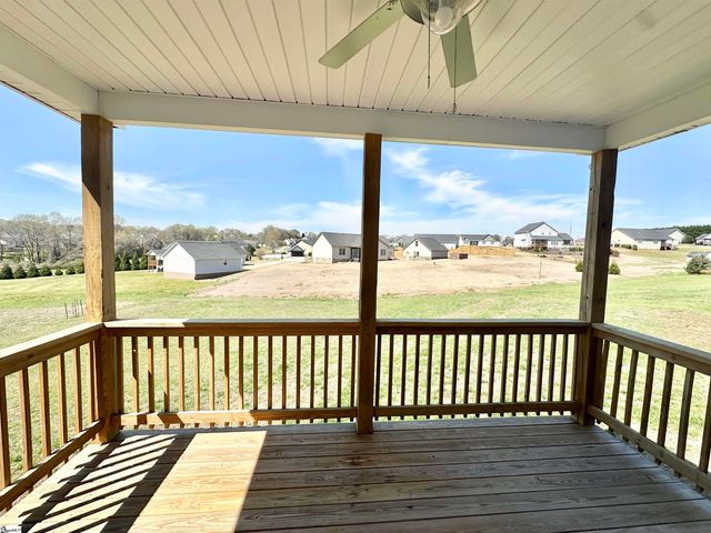 514 Hillview Knoll Lane, Greer, SC 29651