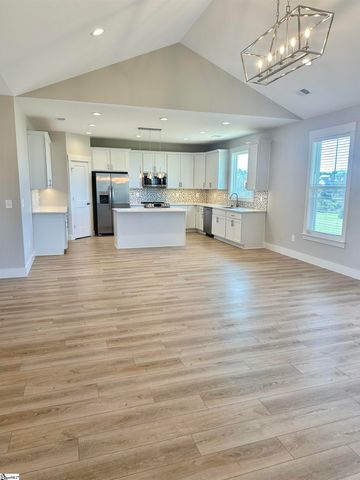 514 Hillview Knoll Lane, Greer, SC 29651